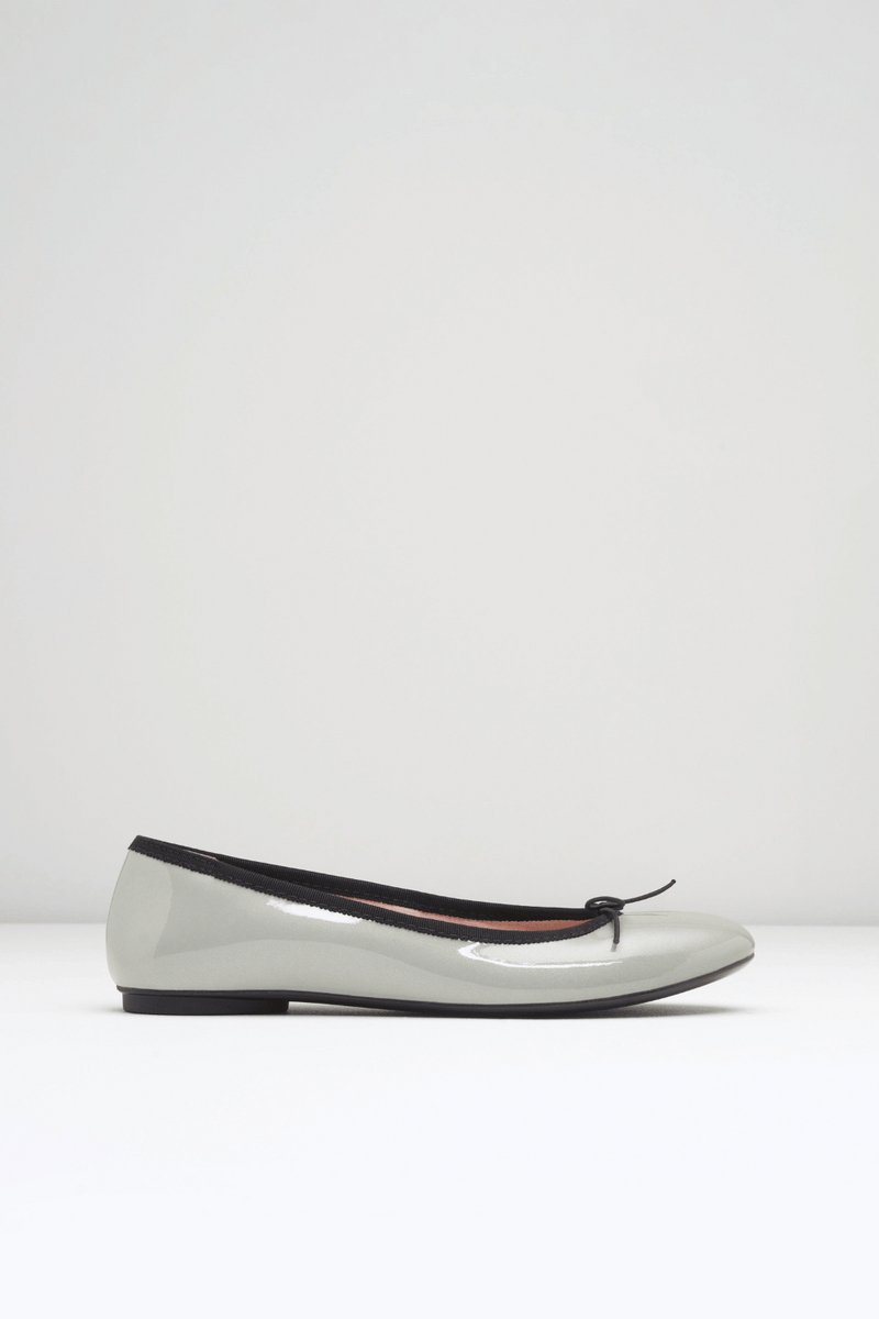 【関税&送料込み】ChloAC Ballet Flats Cut-Out Details Ladies Ascella Ballet Flats, Silver – BLOCH Dance US