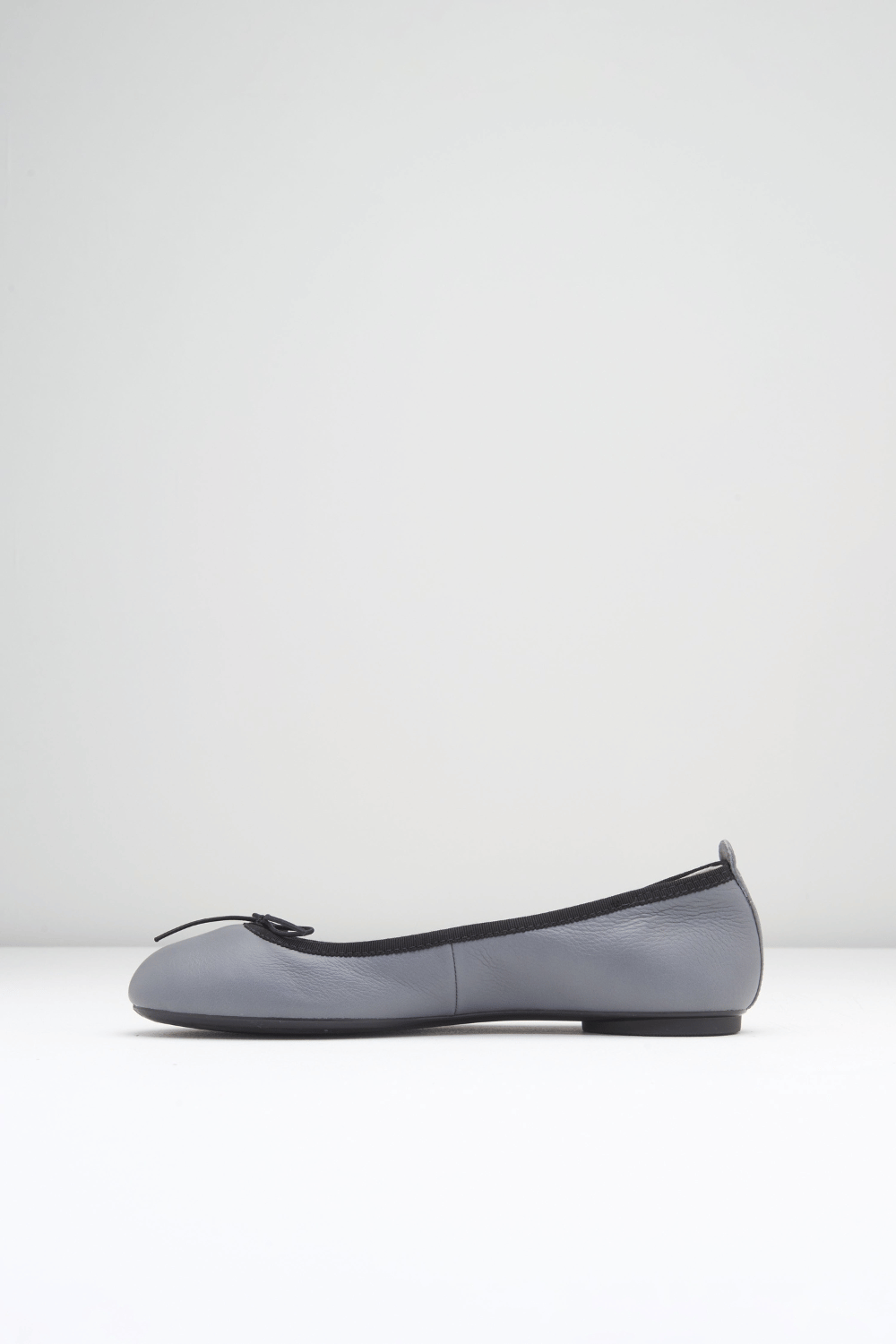 Grey leather ballet flats discount