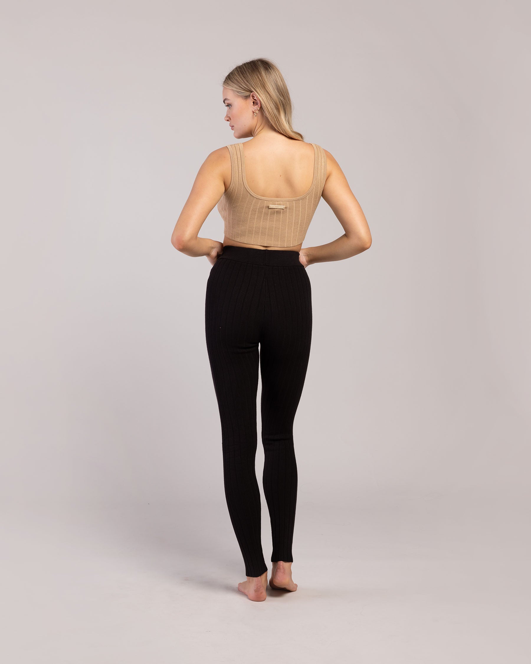 Ladies Renata Mesh Panelled Capri Leggings, Black – BLOCH Dance US