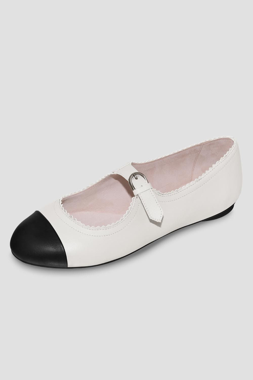 Bloch Ladies Cassiopeia Ballet Flats, White Black Leather