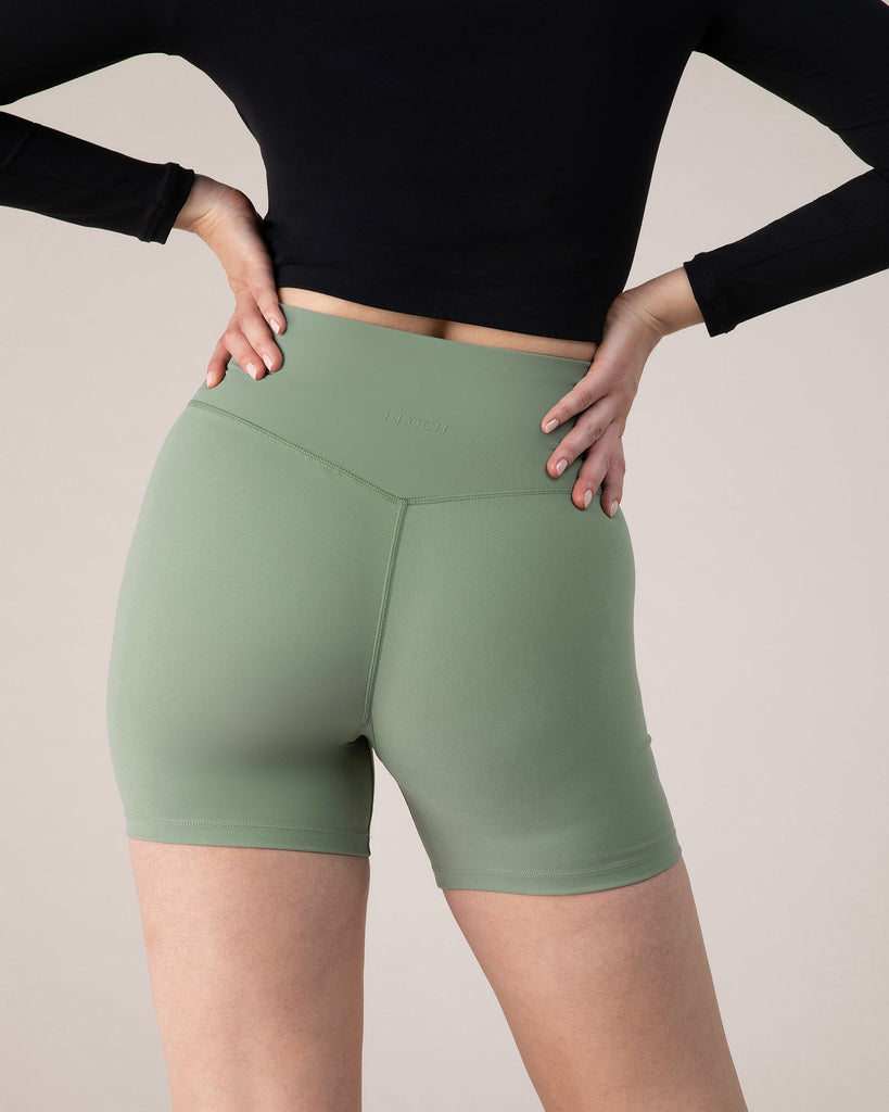 BLOCHeverhold 5 Inch Short - BLOCH US